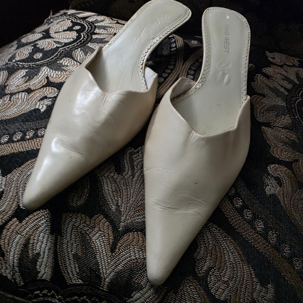 Nine West Cream Pointed Mules